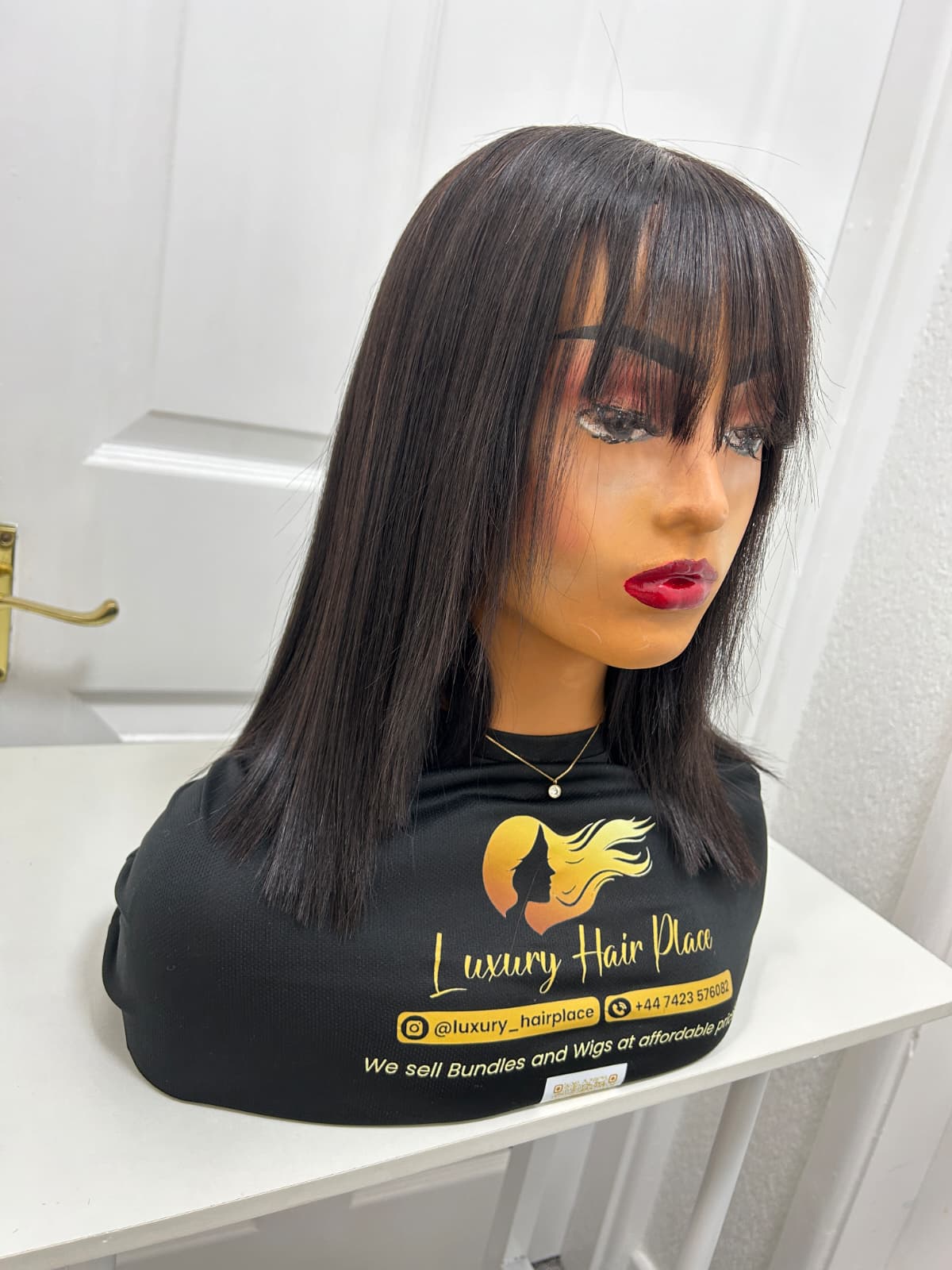 Black Bob Wig - Sleek Finish