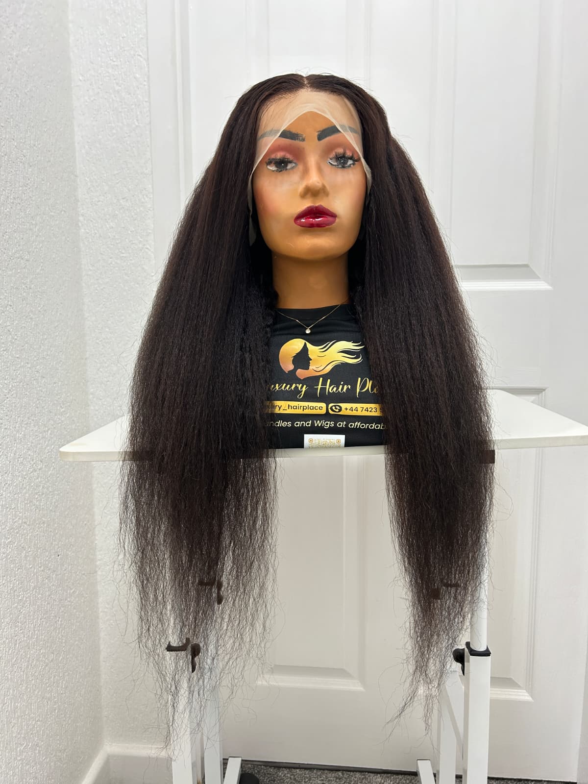 Front View Straight Wig - Classic Style